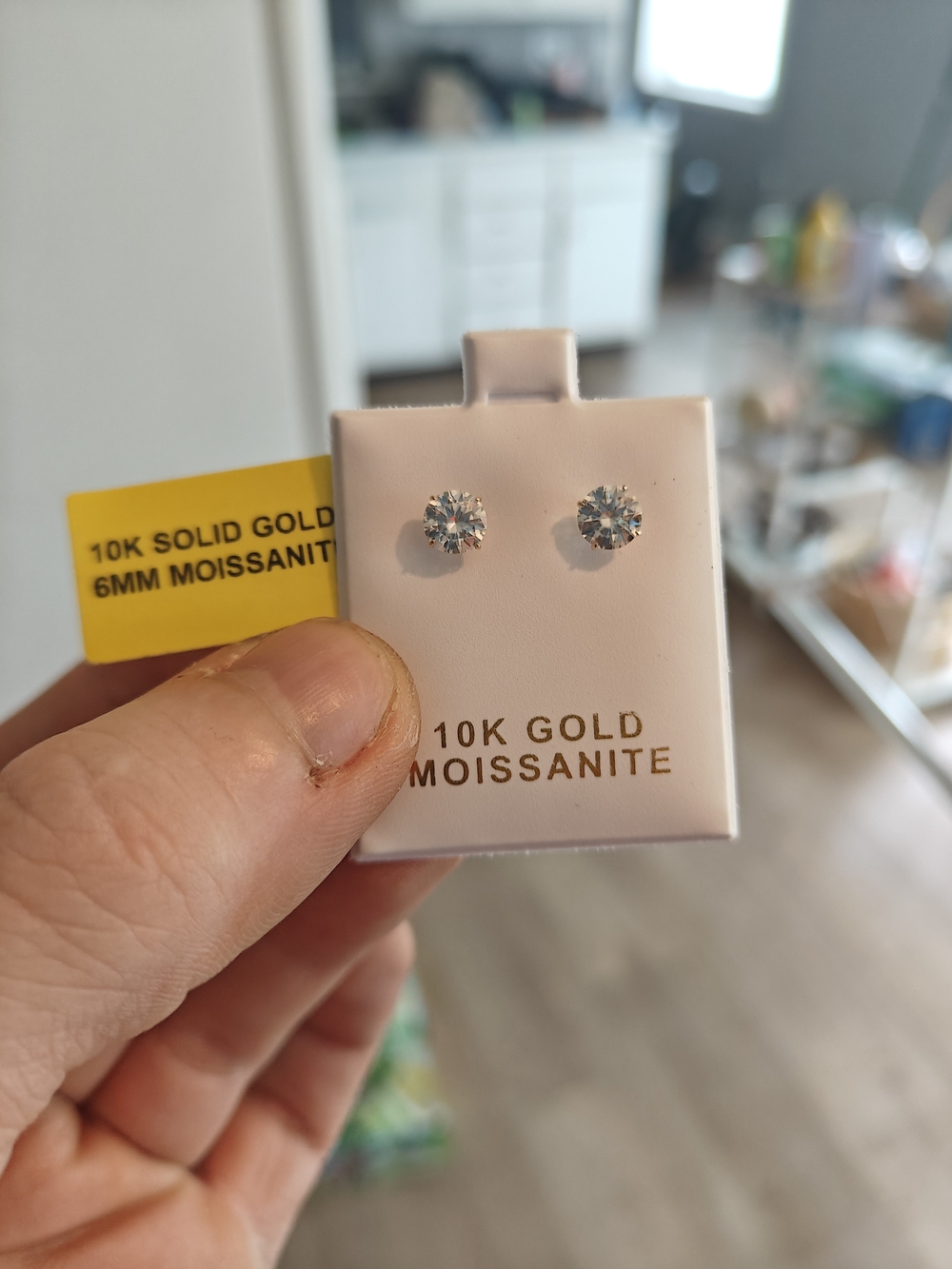 10K Gold Moissanite Stud Earrings -authentic Mossinate (6mm)